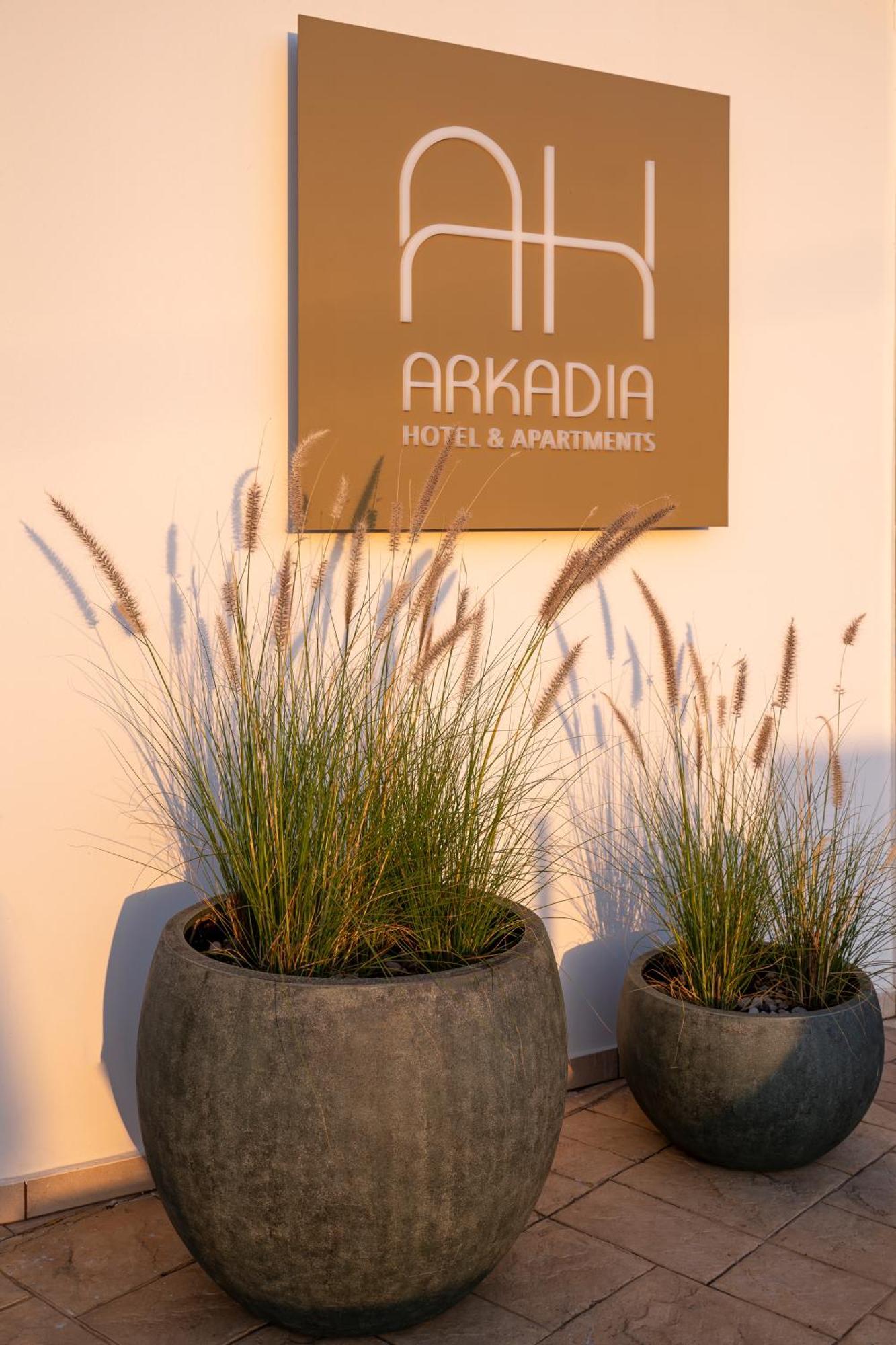 Aparthotel Arkadia 4*